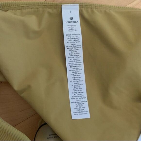 Lululemon Clear Waters Mid-Rise Med Bottom - Picture 7 of 8